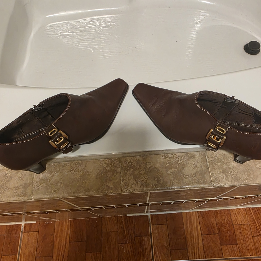 Liz Claiborne Brown Heels with Gold Buckle